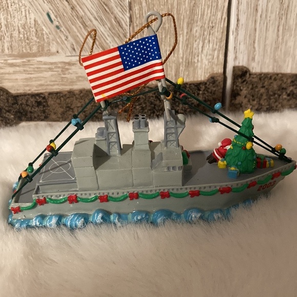 Vintage 2003 American Greetings Christmas at Sea—Eighth in a Series Ornament - Picture 2 of 11